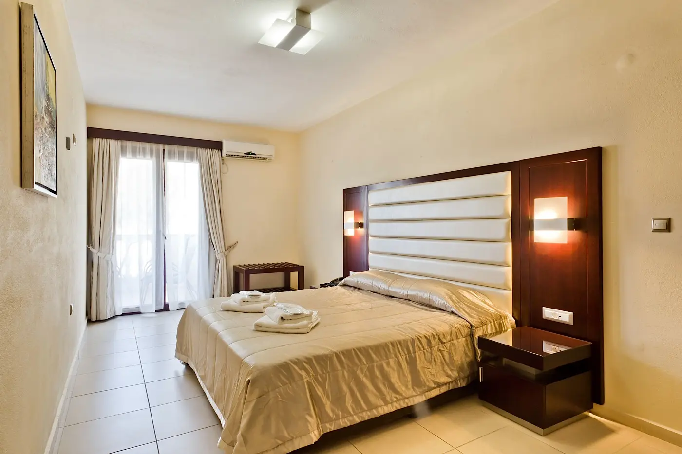 Bright guest bedroom at Socrates